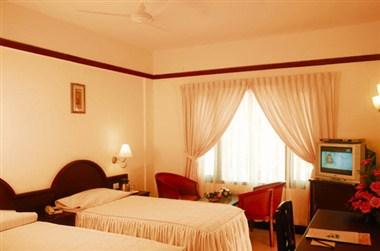 Hotel Elegance - Angamaly в Kochi, IN
