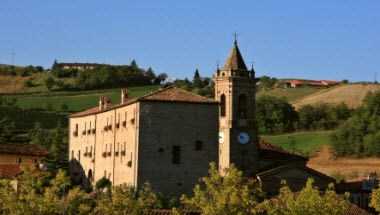 Hotel Castello Di Sinio a Sinio, IT