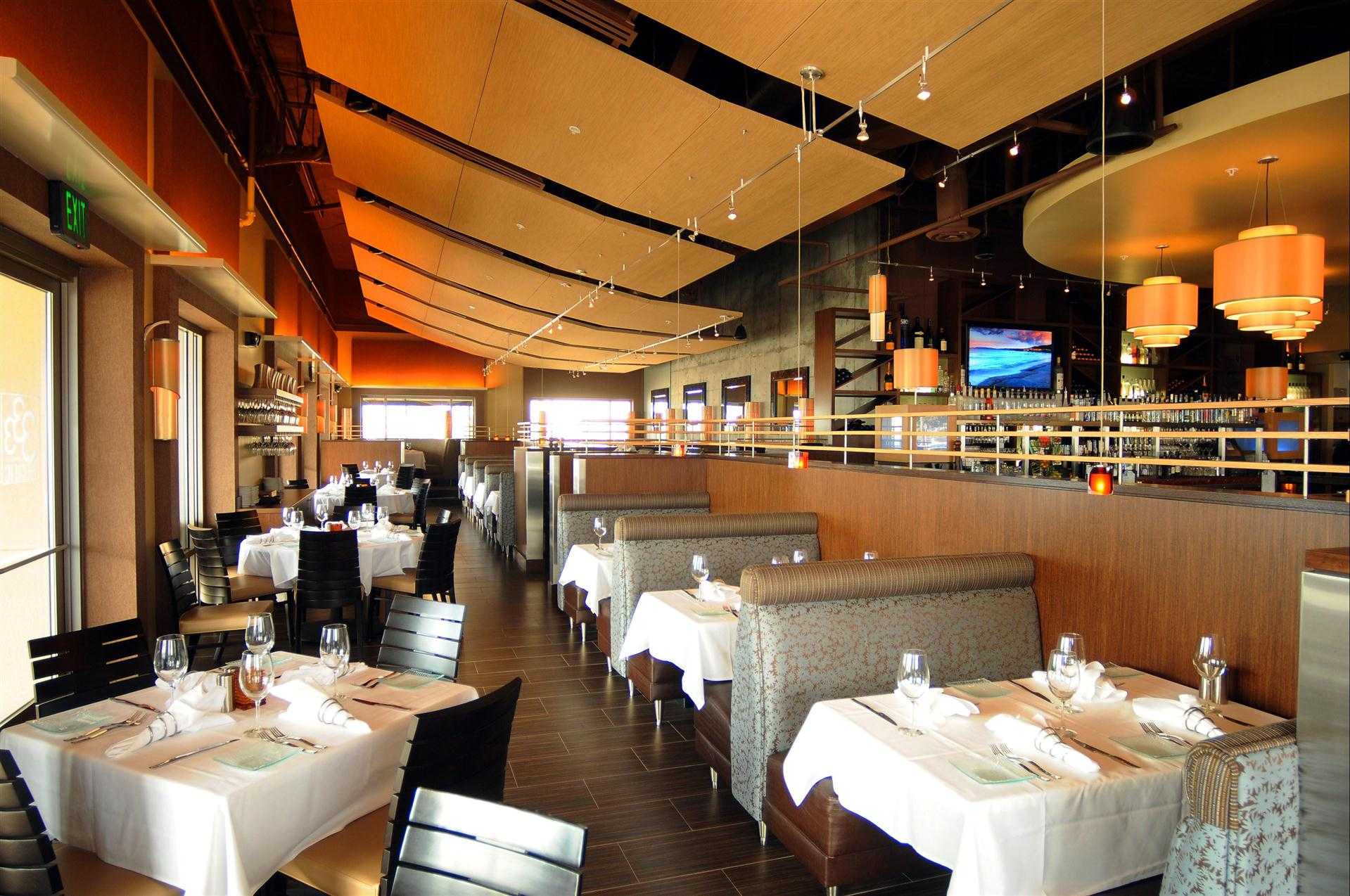 333 Pacific в Oceanside, CA