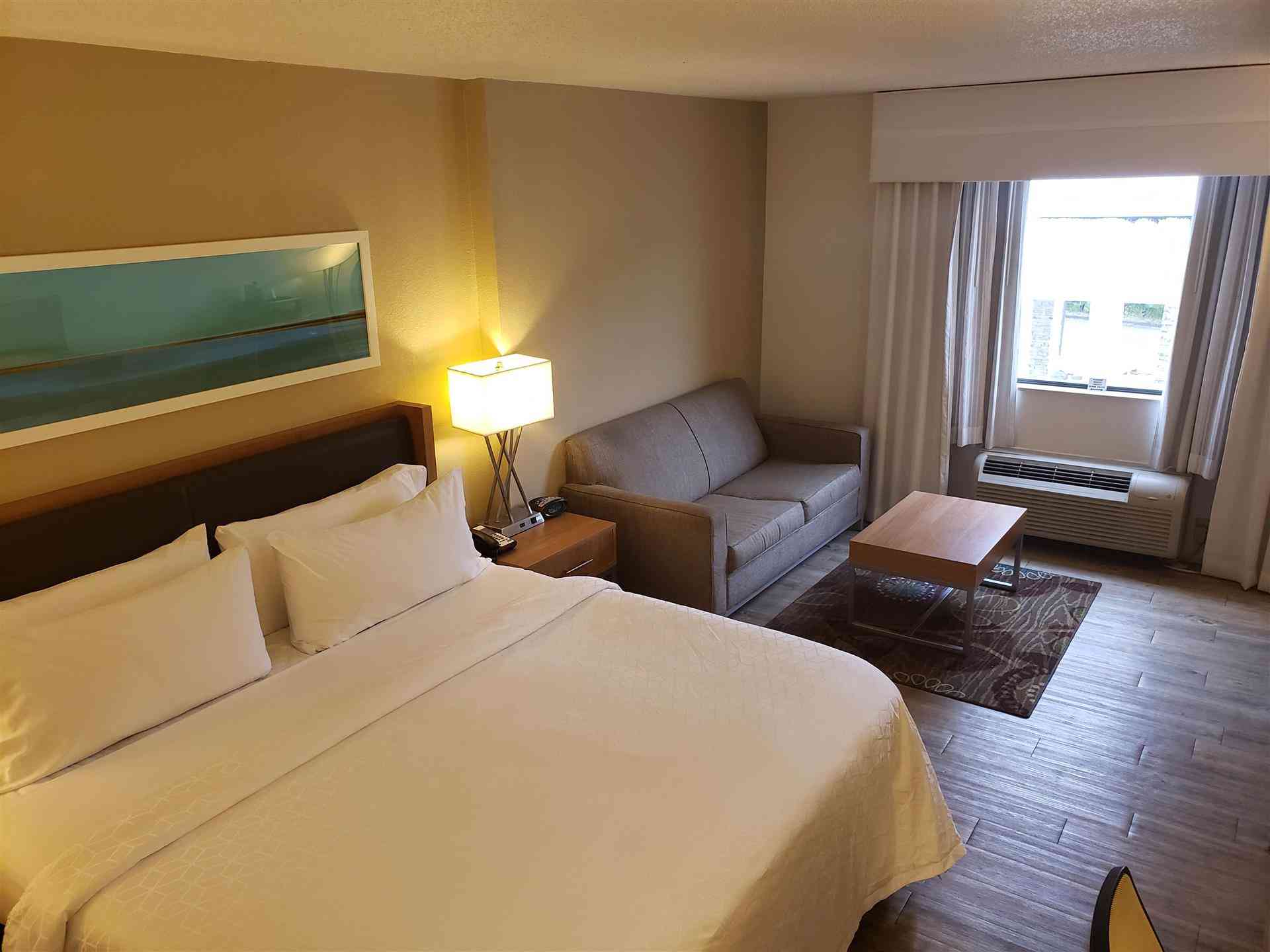 Holiday Inn Express Pittsburg-North (Harmarville) в Хармарвилл, PA