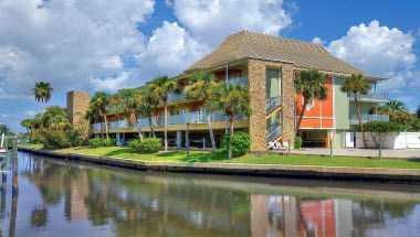 Legacy Vacation Resorts-Indian Shores/Clearwater в Indian Shores, FL