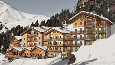 Macot-la-Plagne, FR 的 Hotel Carlina