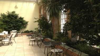 Ashburnham Place i Battle, GB1