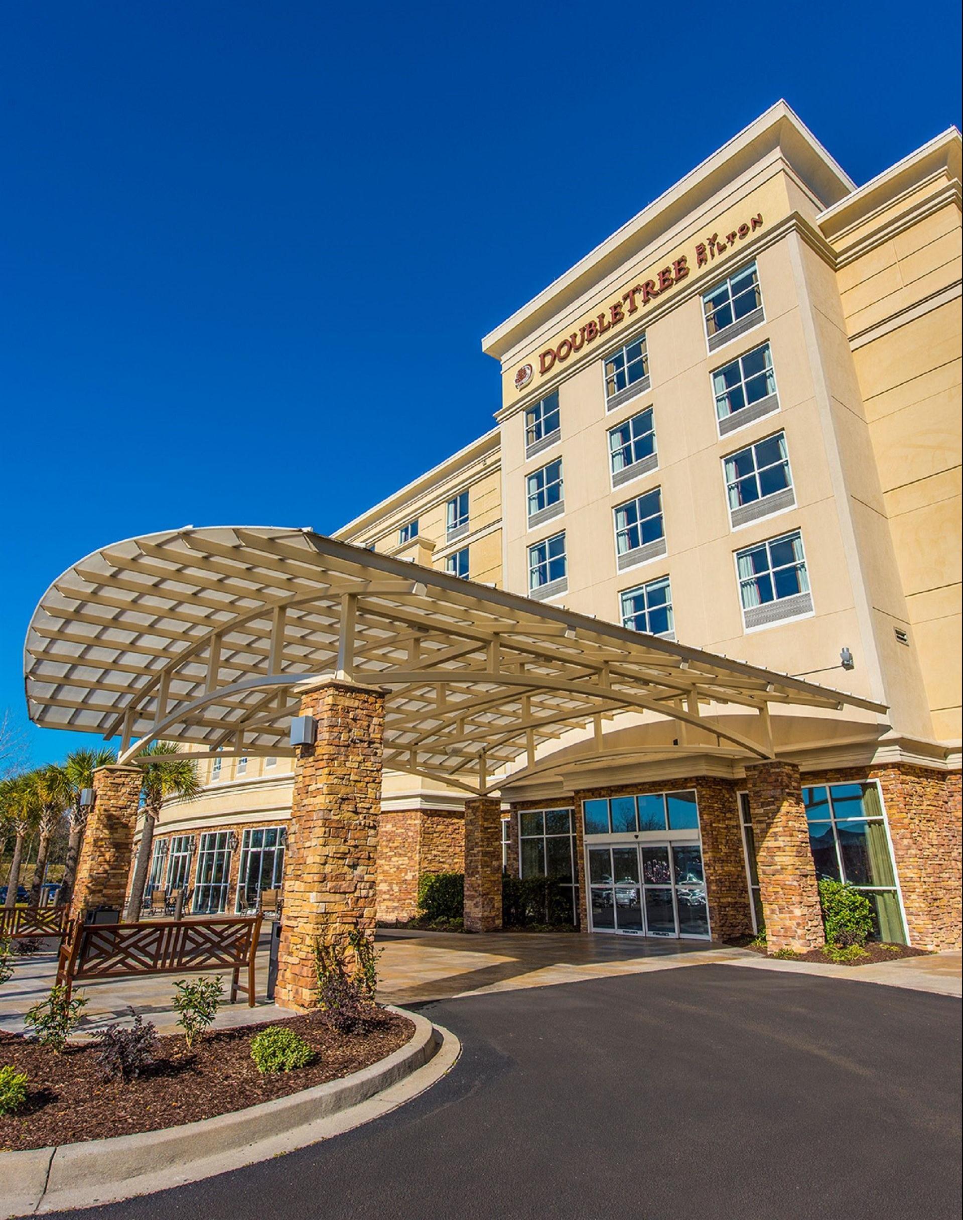 DoubleTree by Hilton Hotel North Charleston - Convention Center image