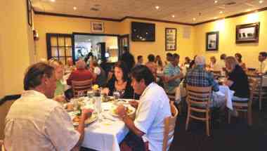 Jack Halyards American Bar & Grill в Oyster Bay, NY