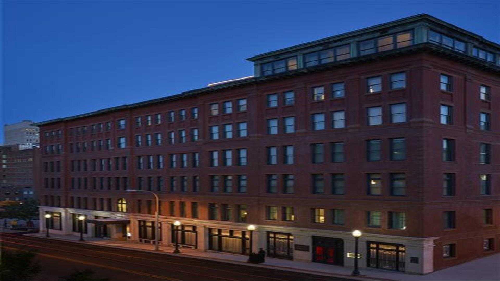 Hotel Savoy Kansas City, Tapestry Collection by Hilton in Kansas City, MO