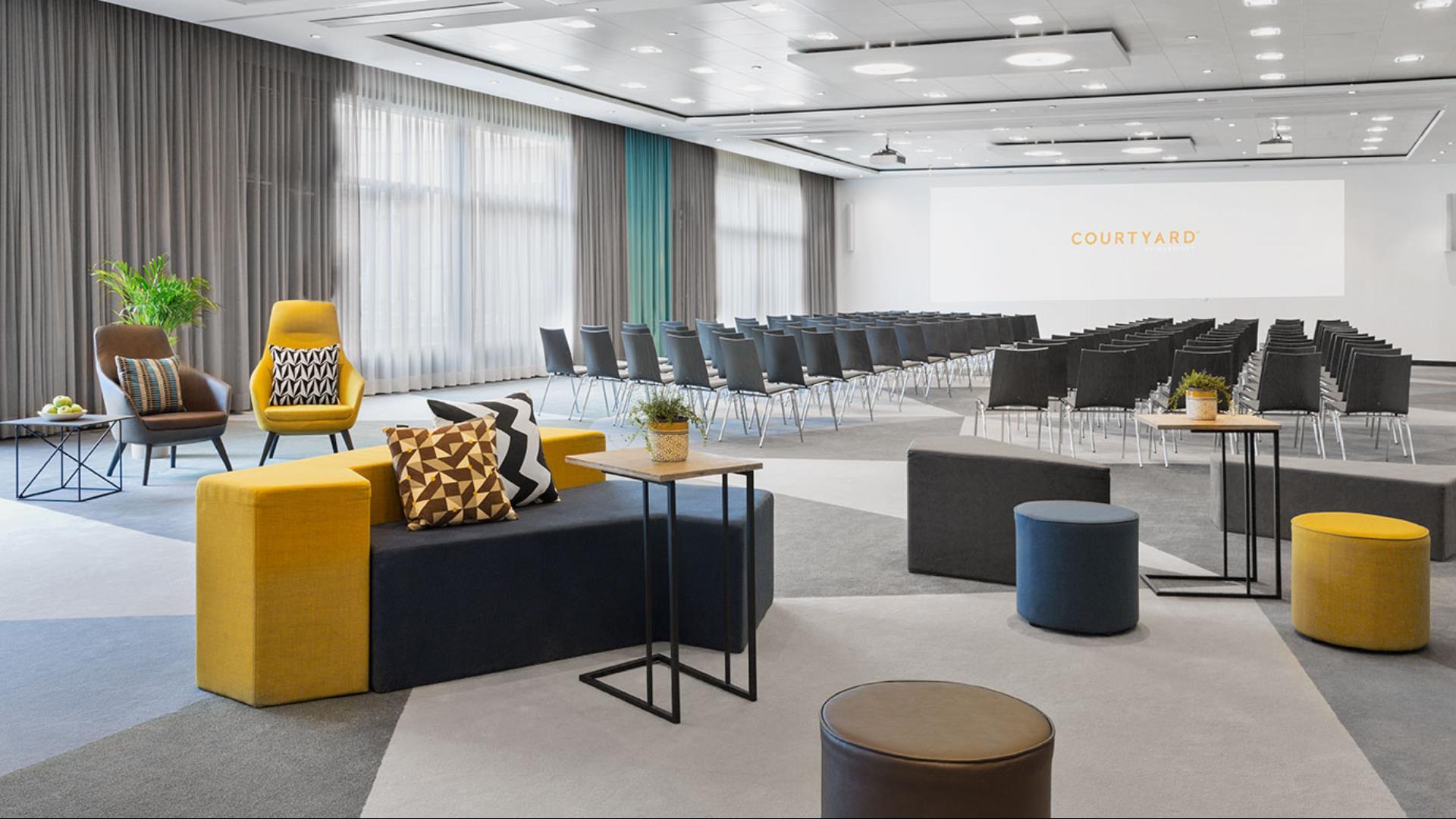 Courtyard Zurich North image