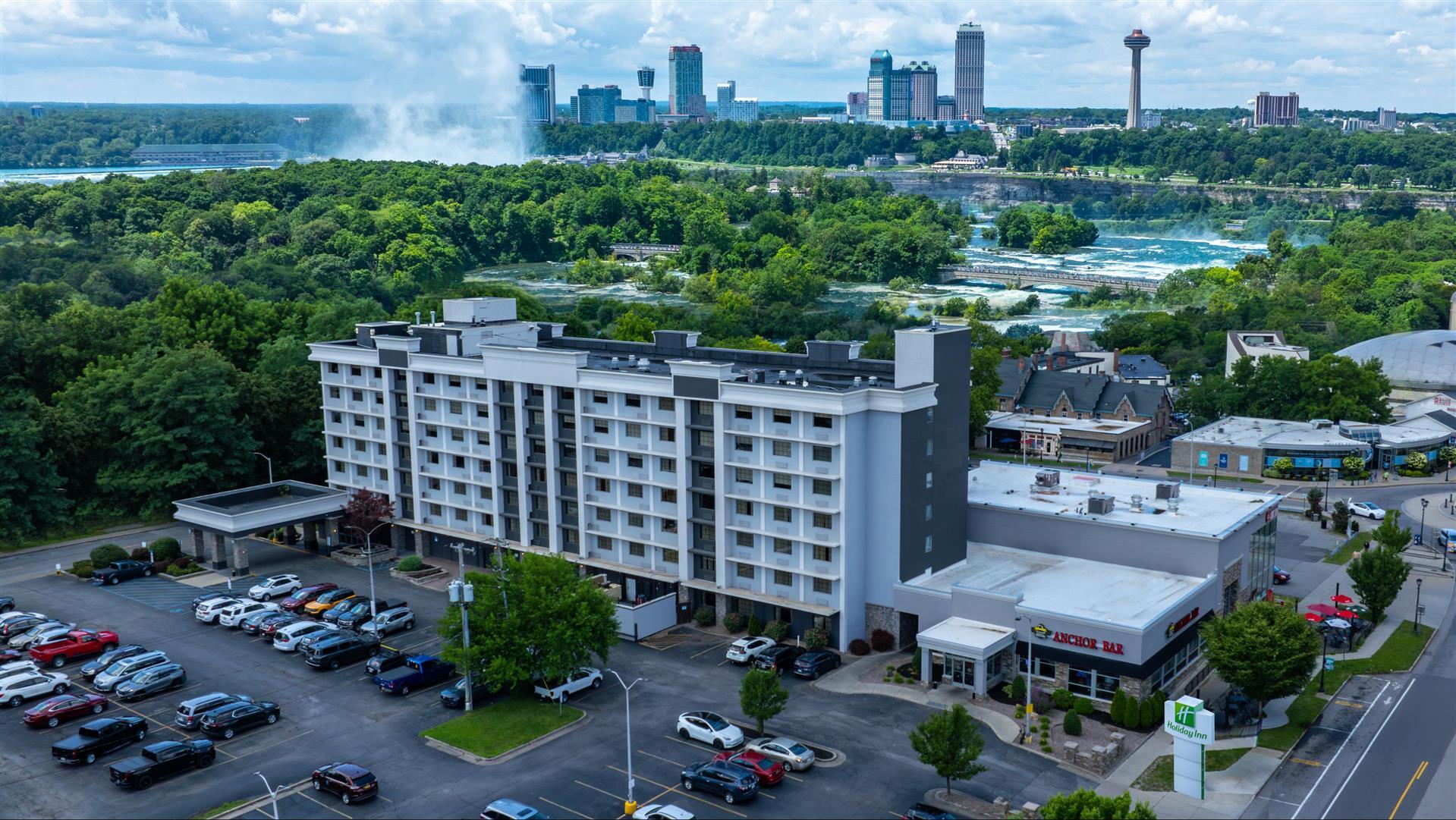 Holiday Inn Niagara Falls State Park Entry image
