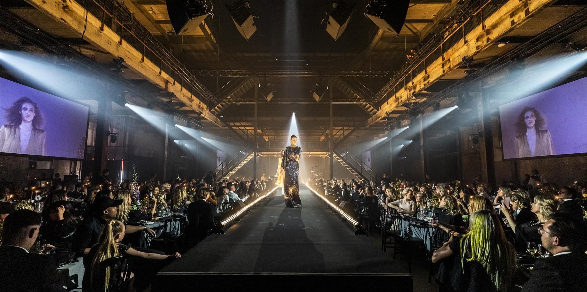 รูปสถานที่จัดงาน