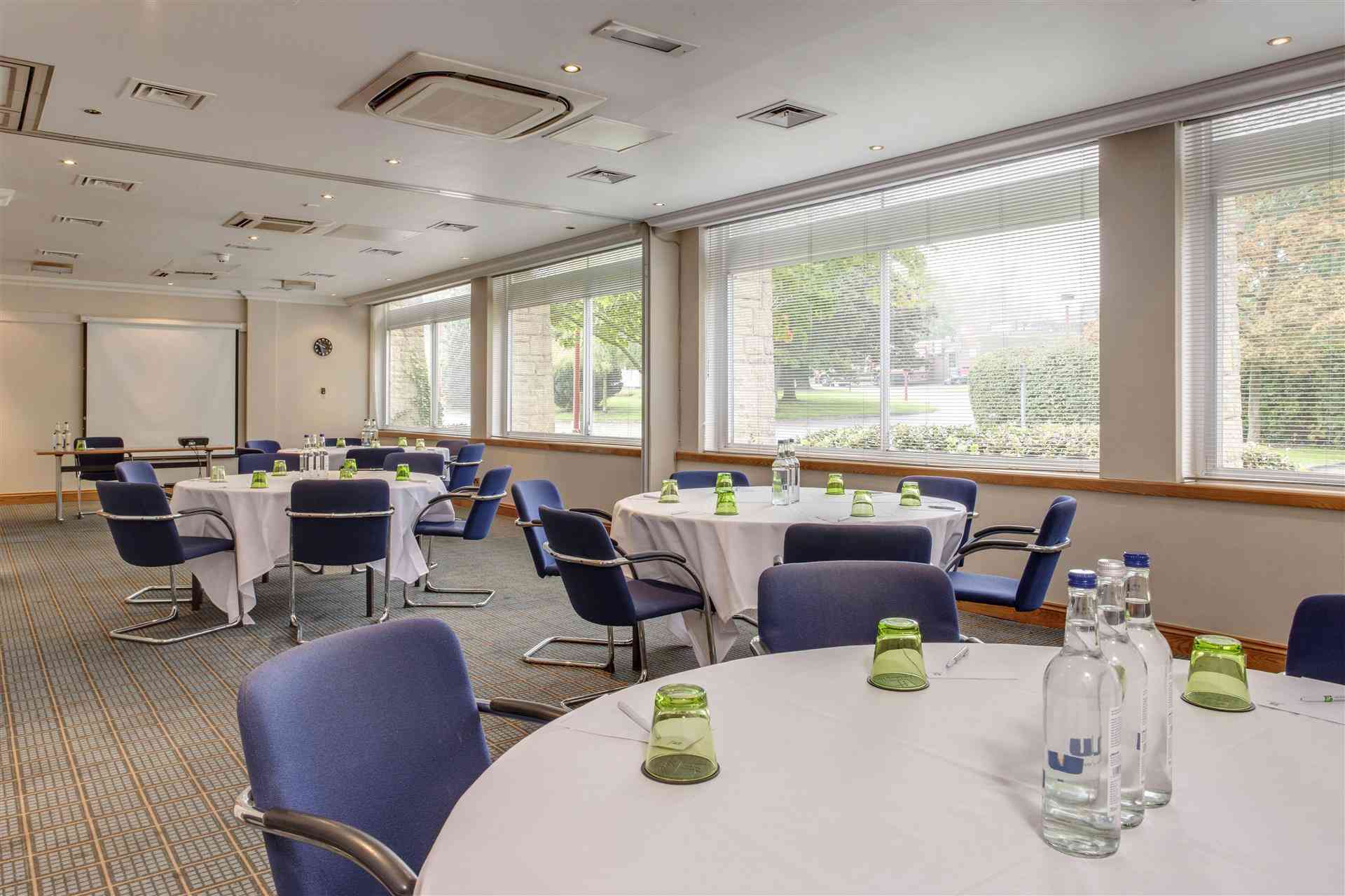 Holiday Inn Swindon в Суиндон, GB1