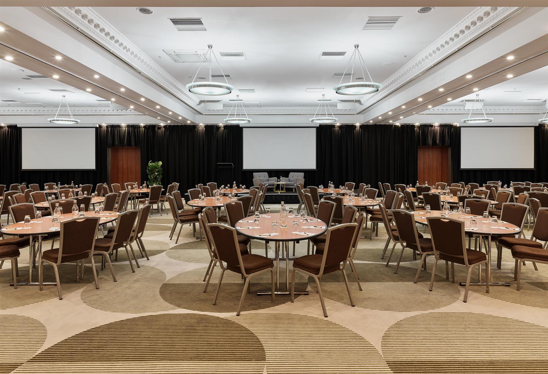 Изображение помещения для встречи