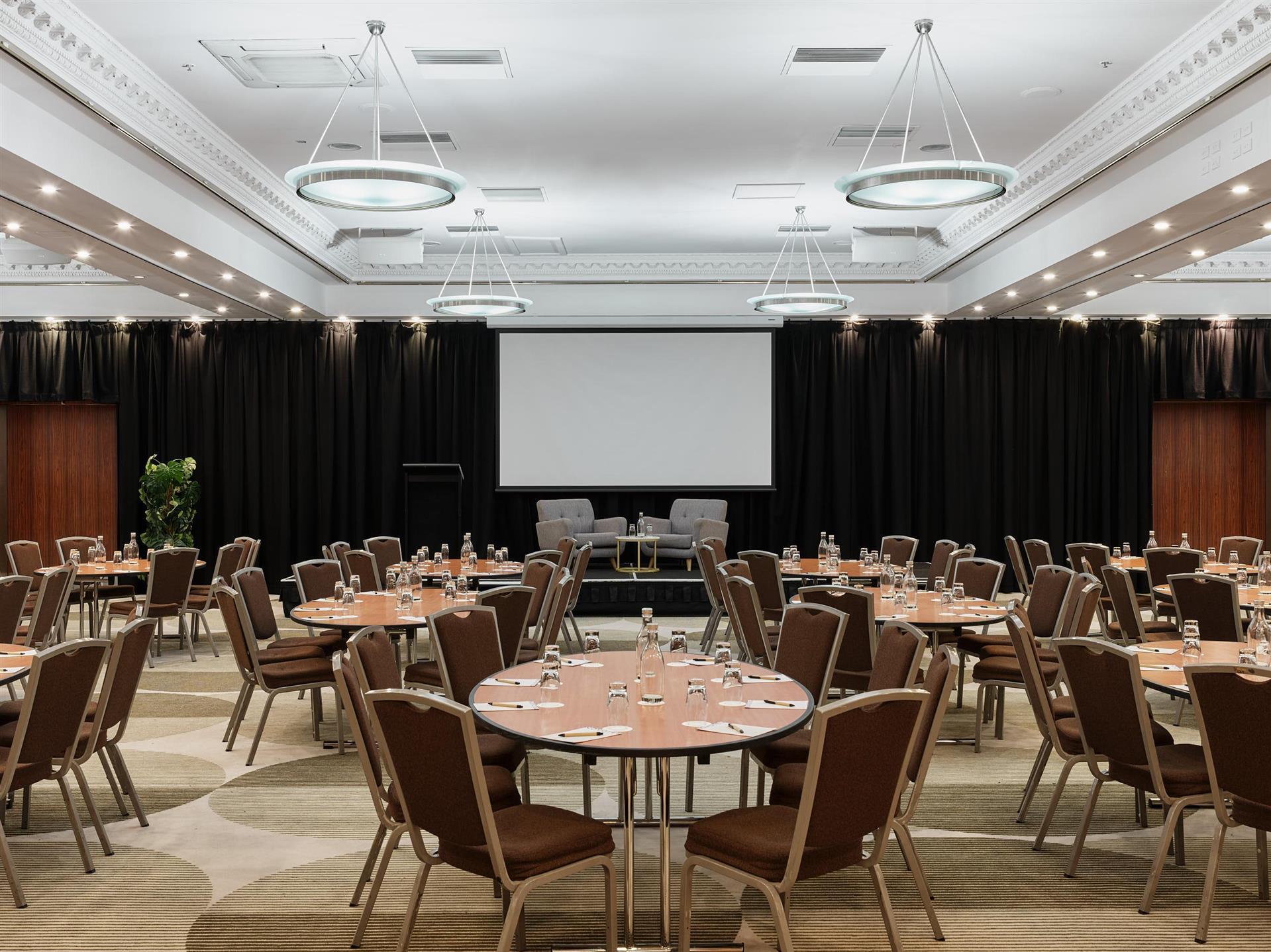 Изображение помещения для встречи