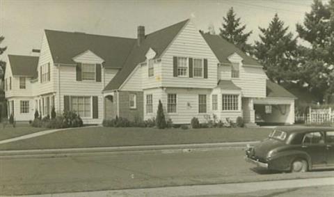 The Willowbrook Colonial House