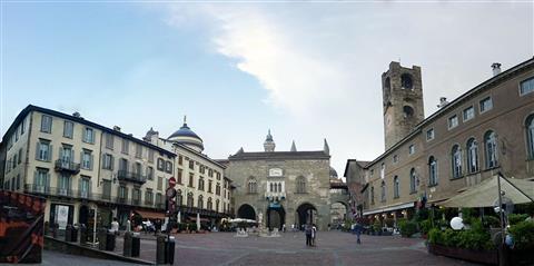 Bergamo: funicolare e Piazza Vecchia