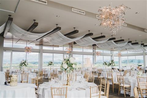 The Strathallan Rochester Hotel & Spa - a DoubleTree by Hilton i Rochester, NY