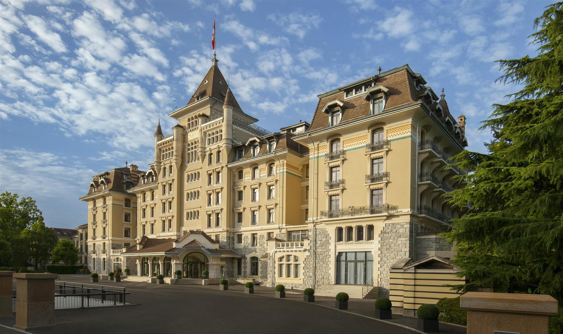 Royal Savoy Hotel & Spa Lausanne image