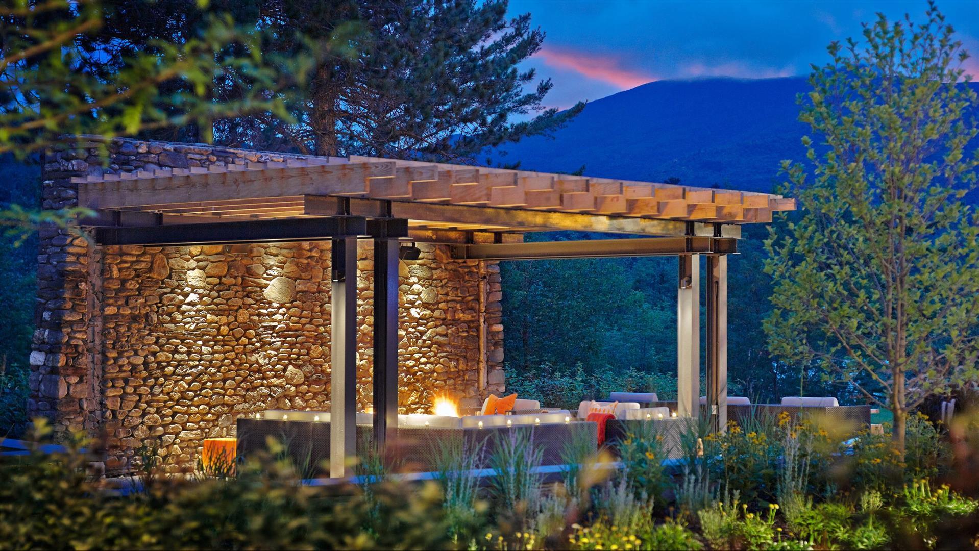 Topnotch Resort image