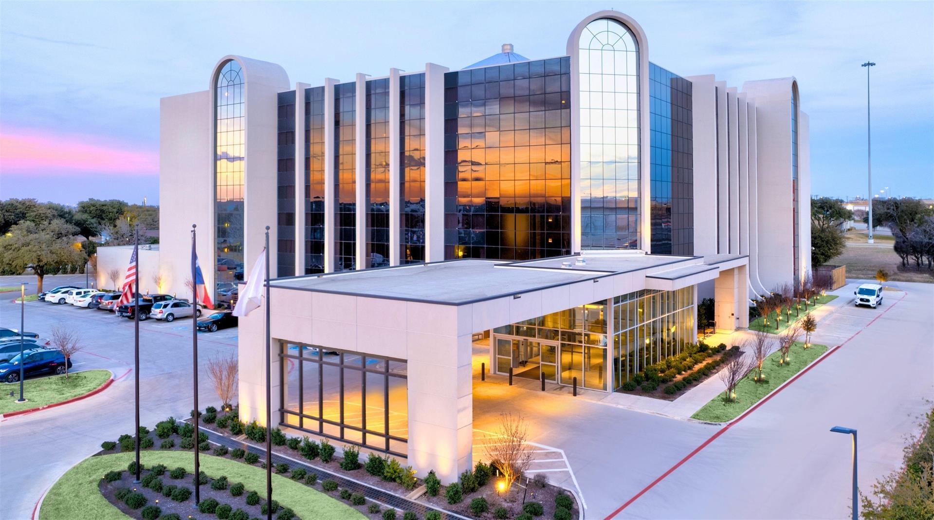 The Lamar in อาร์ลิงตัน, TX