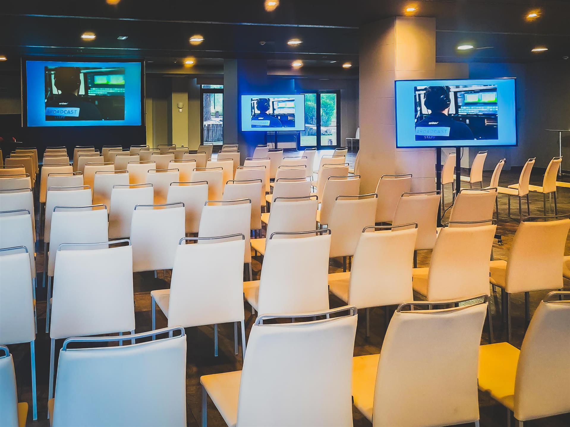 ミーティングルームの画像