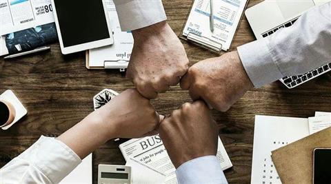 SOCIAL TEAM BUILDING