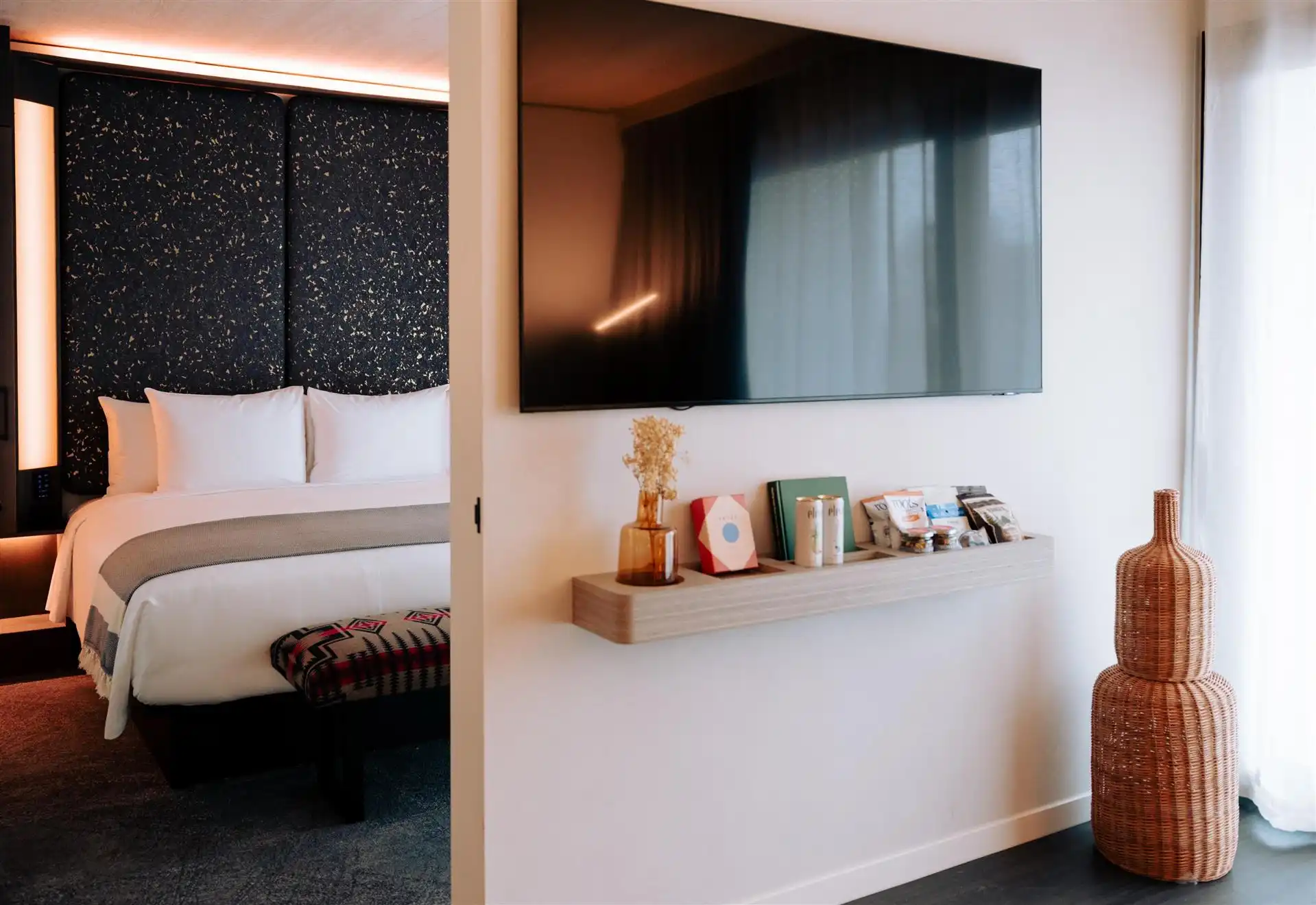 CASCADA Thermal Springs + Hotel a Portland, OR