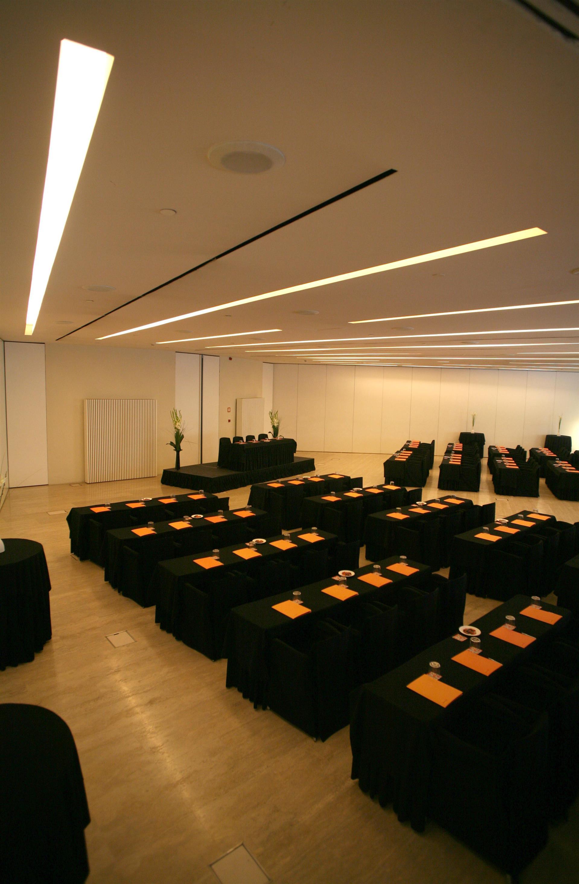 Изображение помещения для встречи