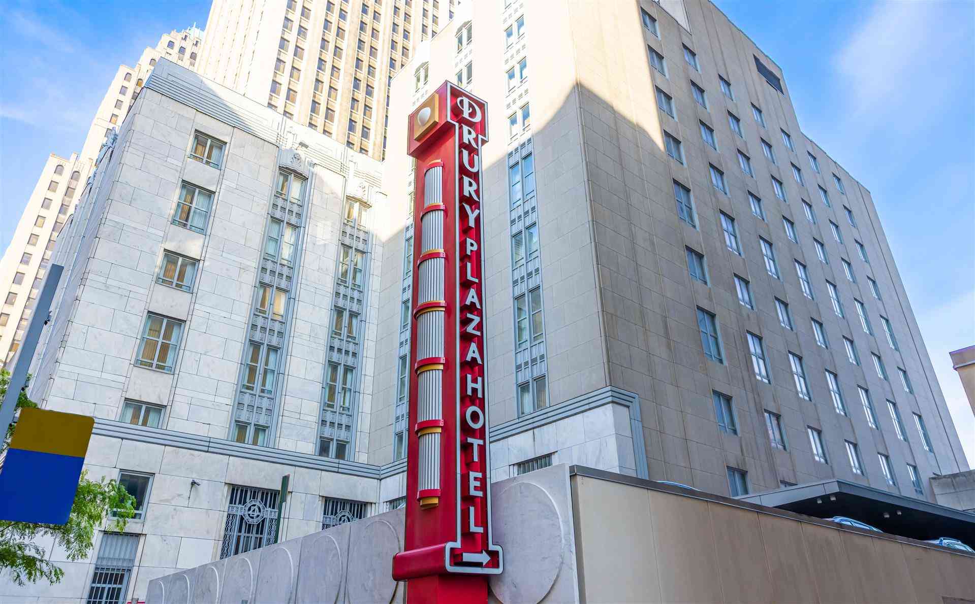 Drury Plaza Hotel Pittsburgh Downtown в Pittsburgh, PA