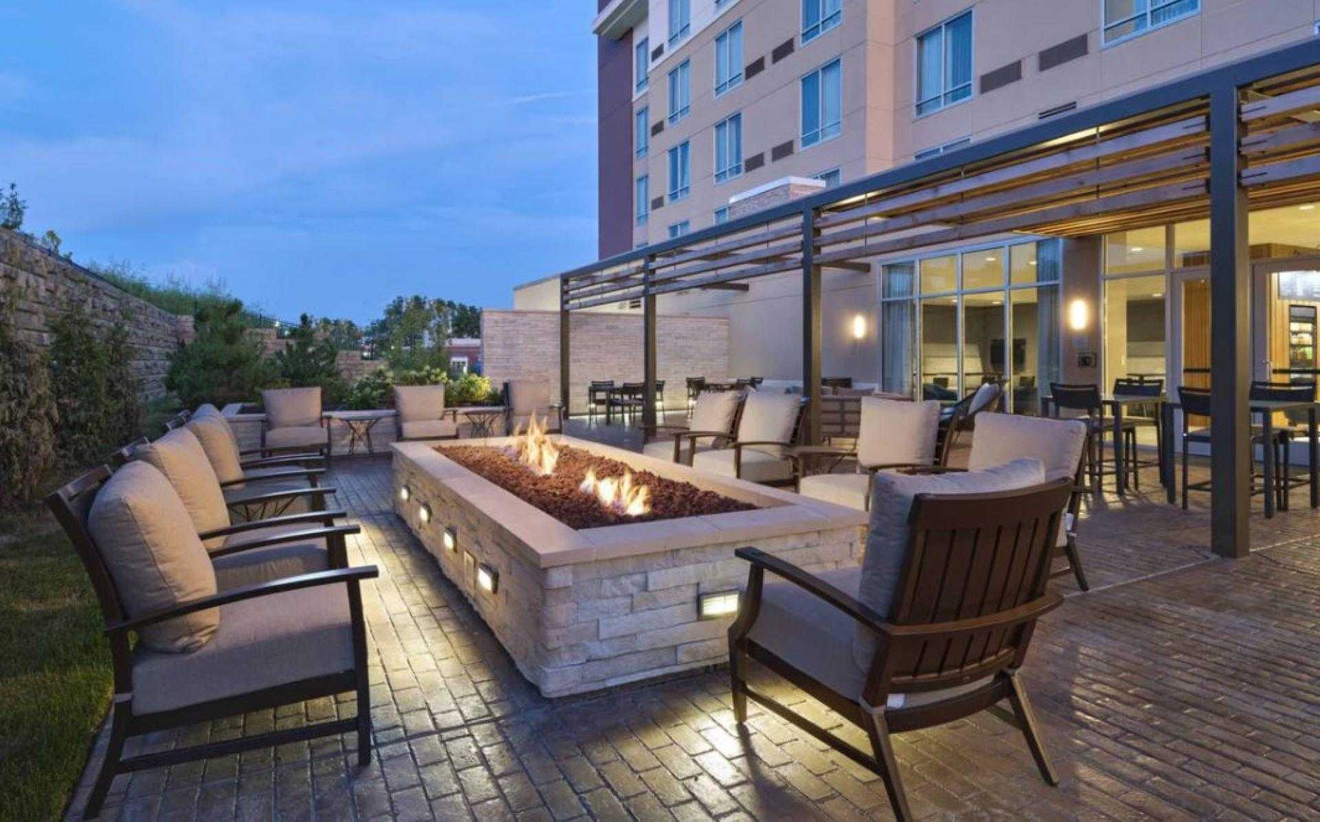 Courtyard by Marriott St. Louis Brentwood в Richmond Heights, MO