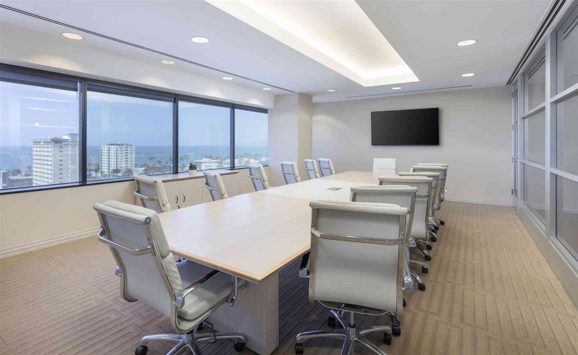 401 Wilshire в Santa Monica, CA