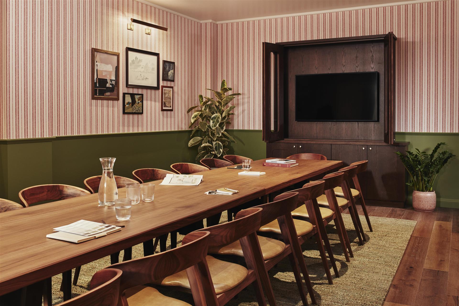 Изображение помещения для встречи