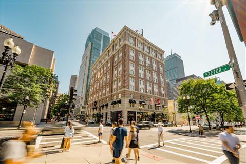 The Lenox i Boston, MA