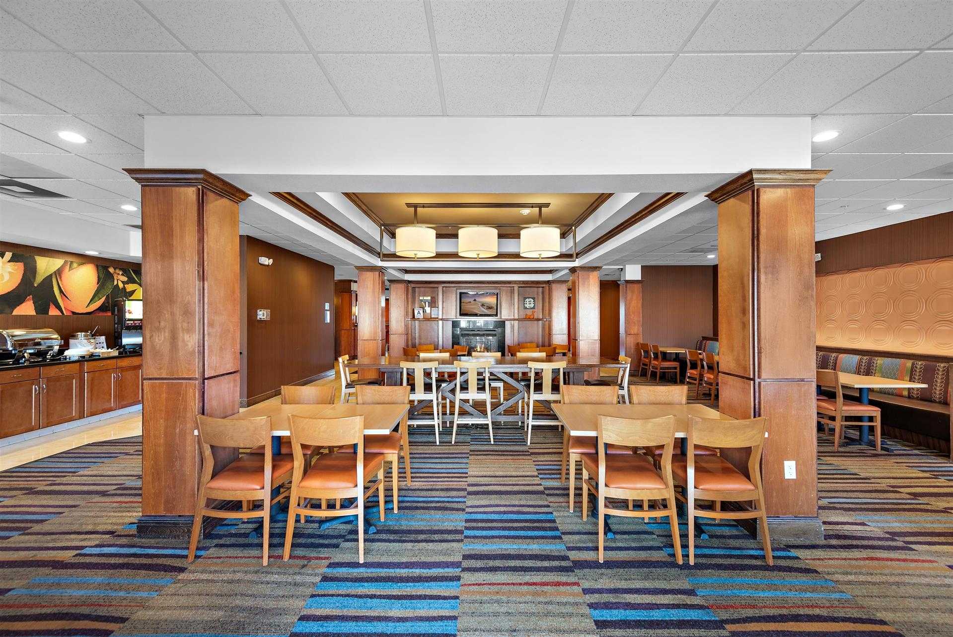 Fairfield by Marriott Inn & Suites Twentynine Palms-Joshua Tree National Park в Twentynine Palms, CA