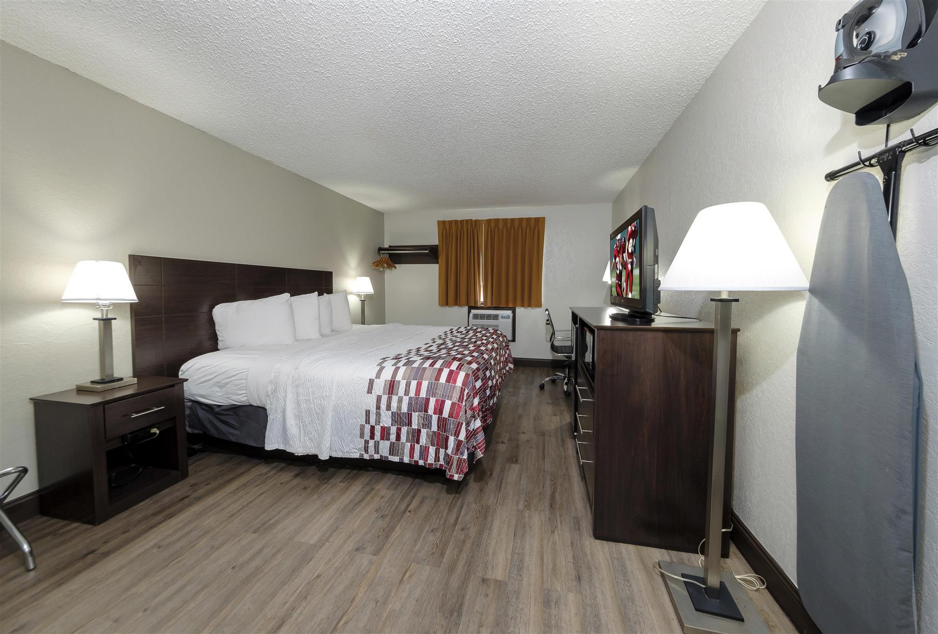 Red Roof Inn Culpeper image