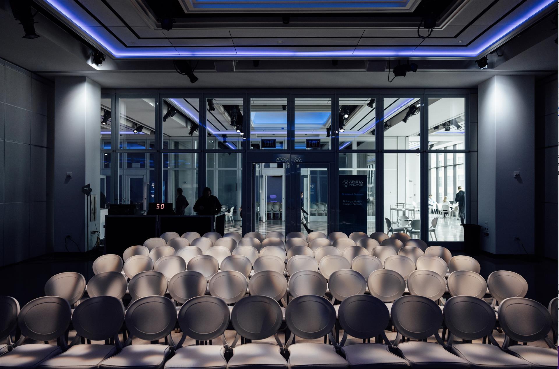 Изображение помещения для встречи