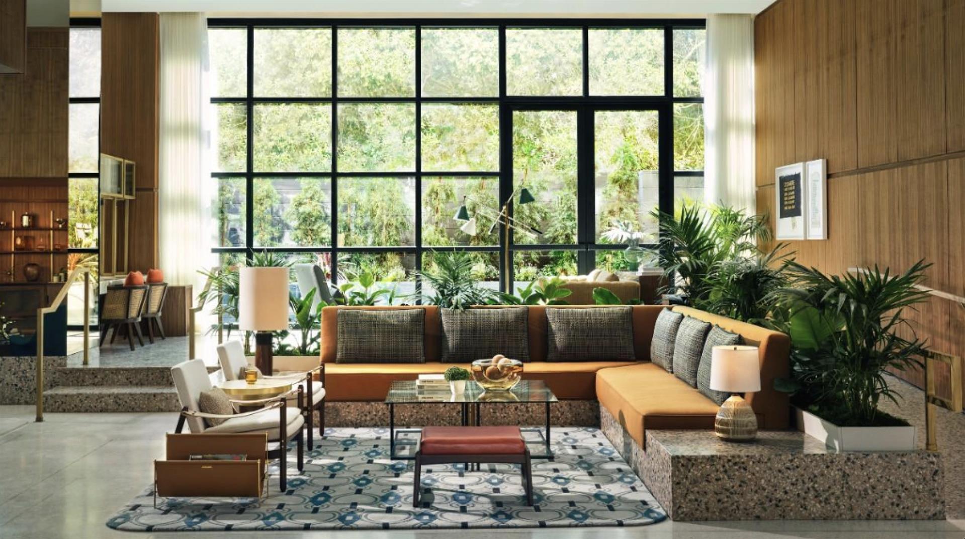 Thompson Hollywood image