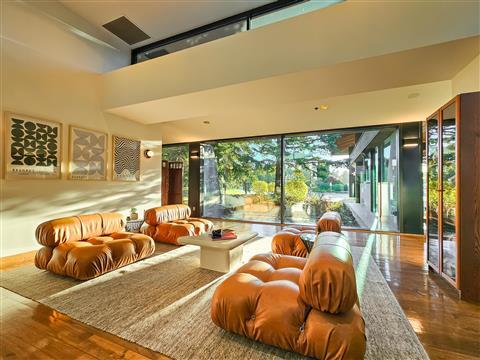 Kingbridge Centre in King City, ON