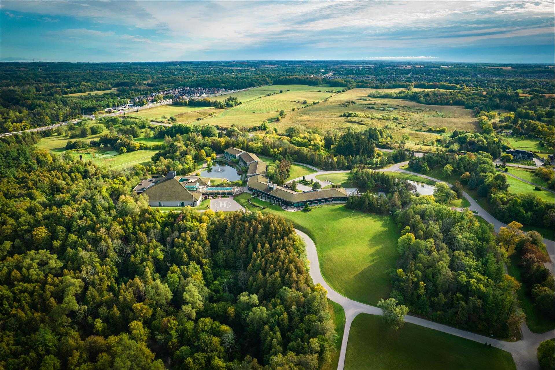 Kingbridge Centre в King City, ON