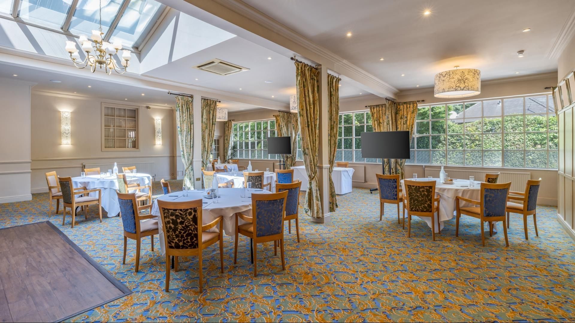 รูปสถานที่จัดงาน