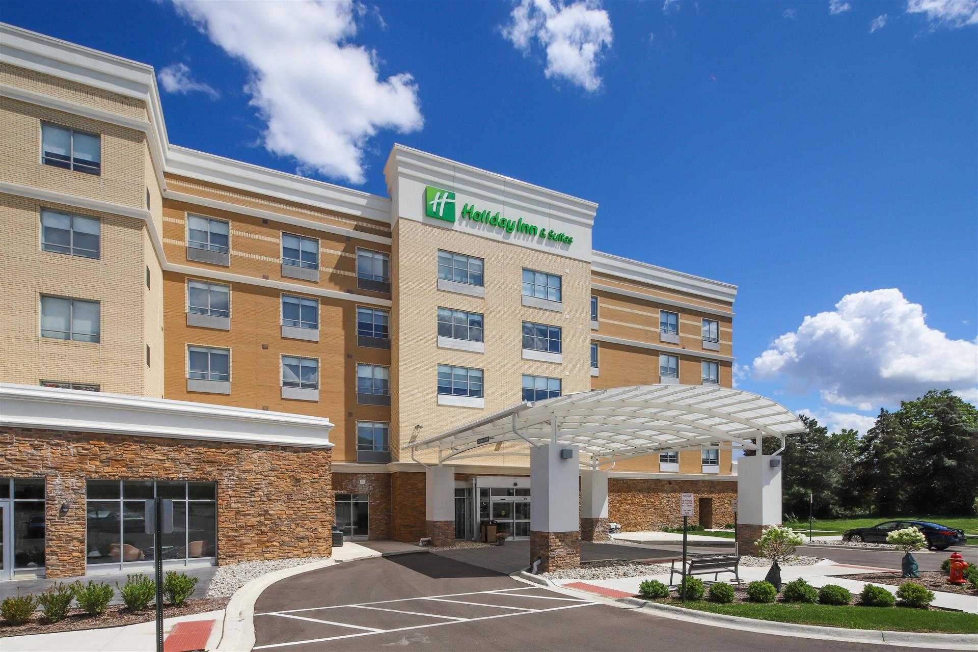 Holiday Inn & Suites Detroit - Troy в Троя, MI