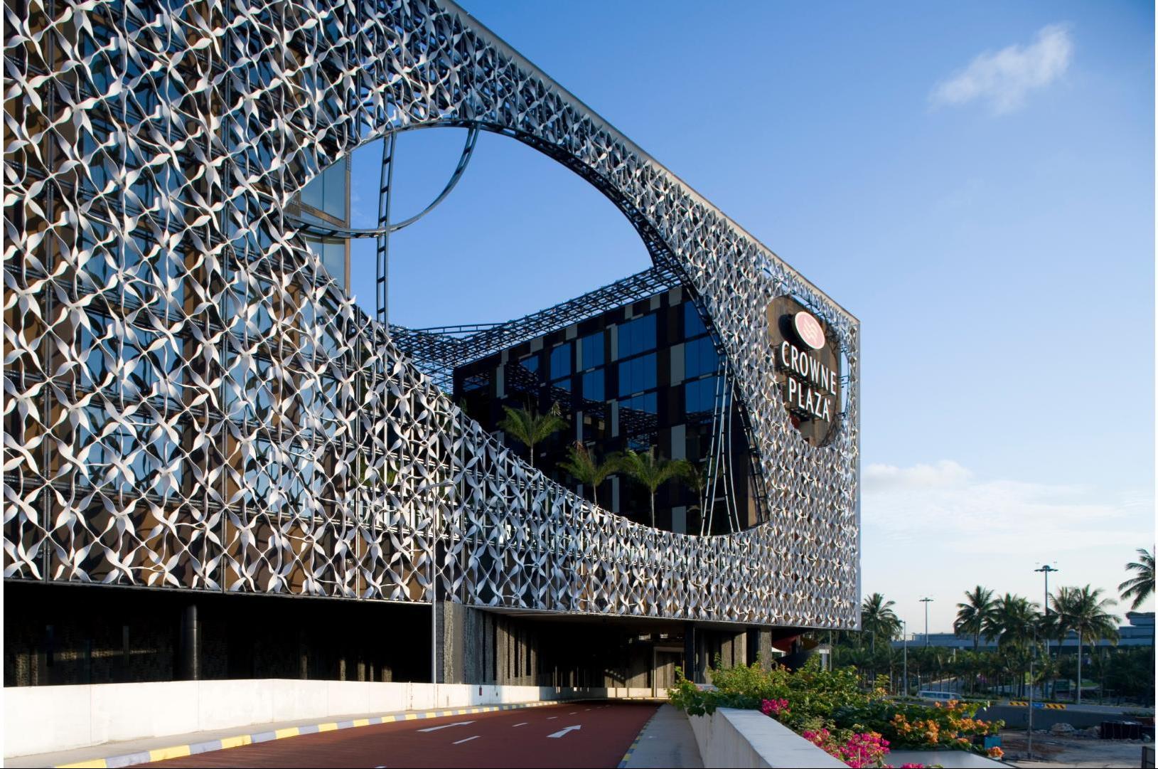 Crowne Plaza Changi Airport image