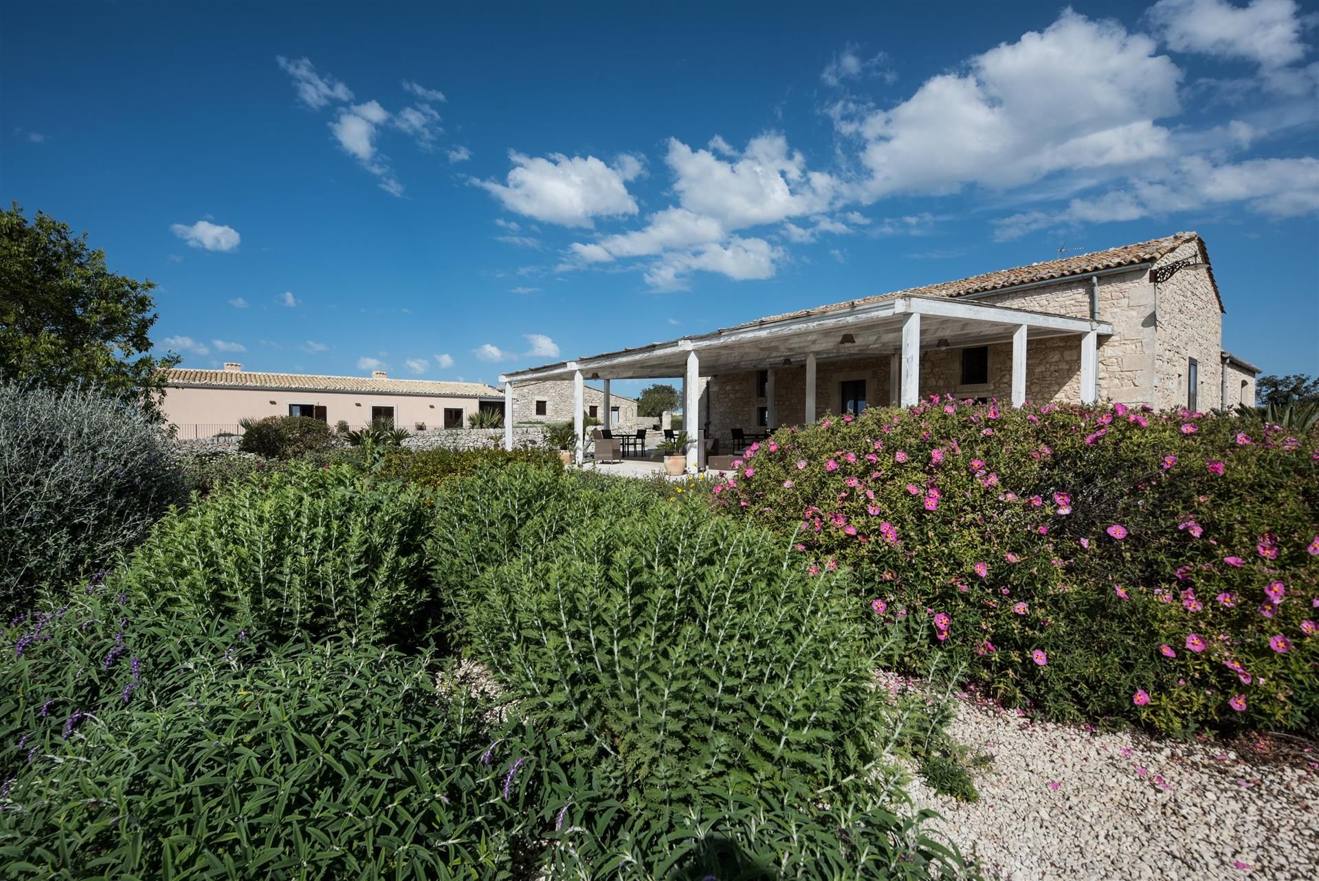 รูปสถานที่จัดงาน