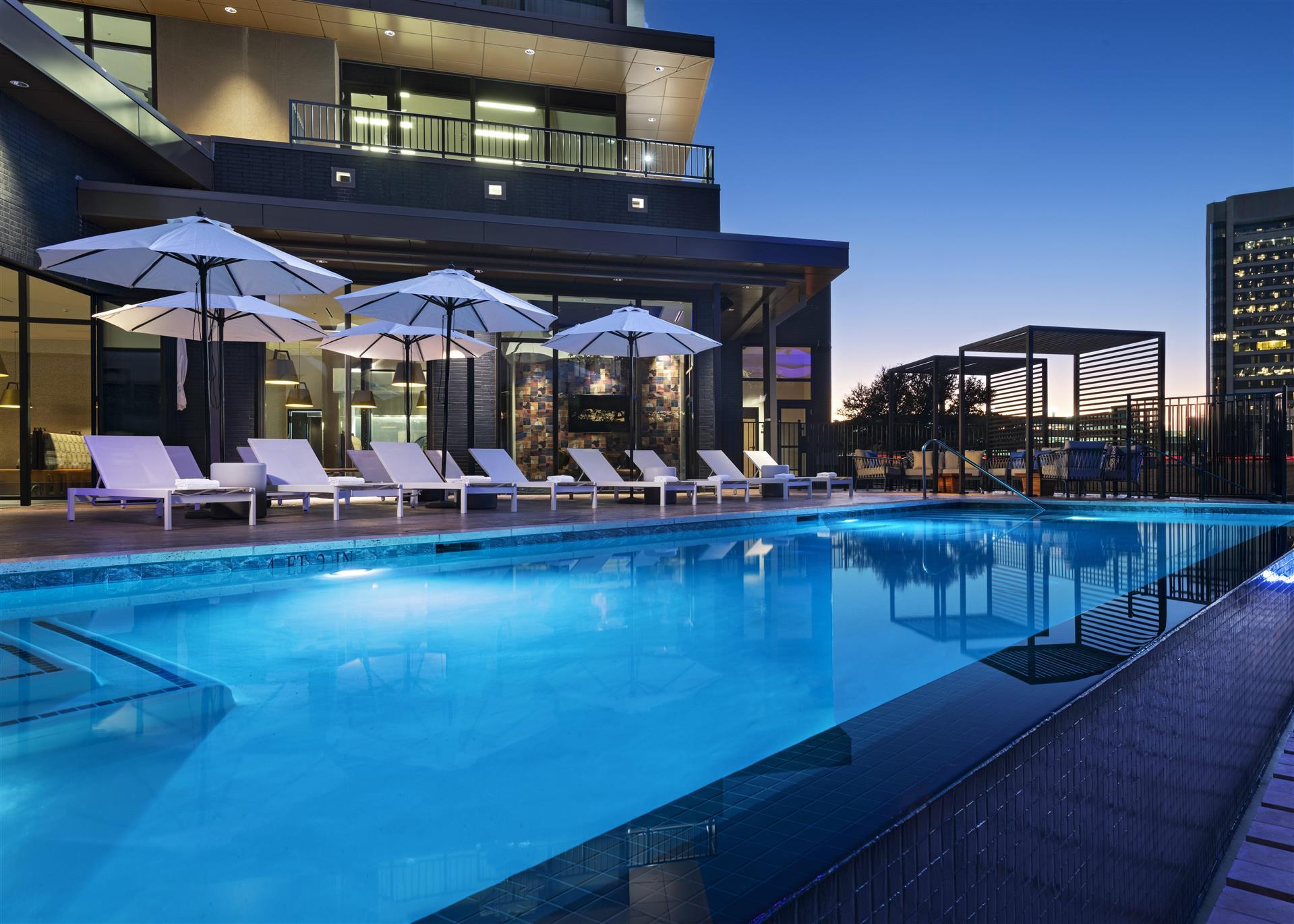 Hotel Indigo Irving - Las Colinas image
