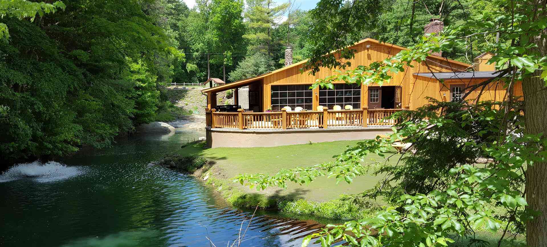 Pine Lake Trout Club a Cleveland, OH