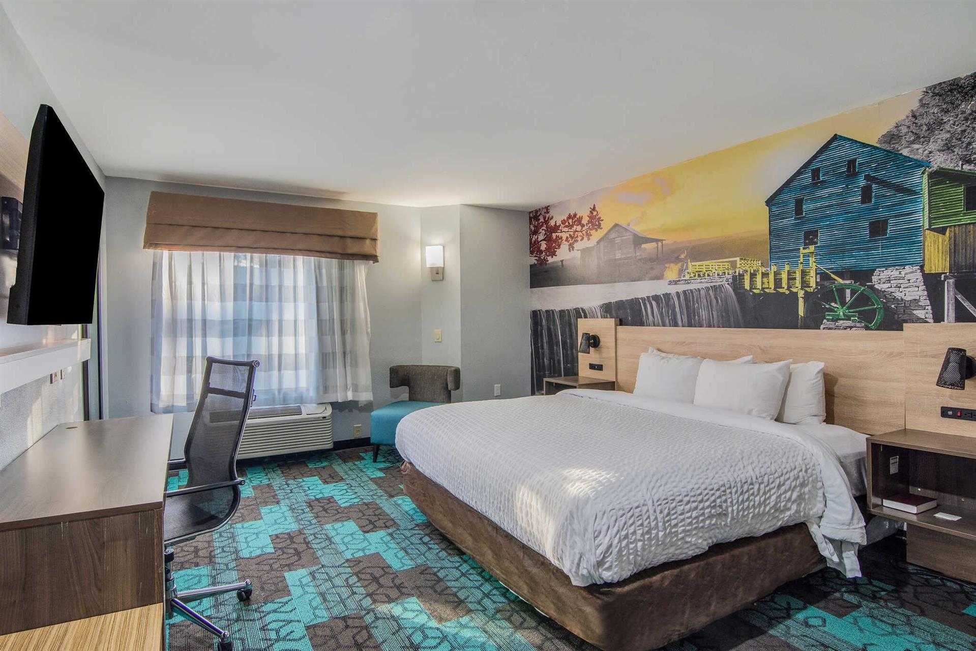 Clarion Pointe Wake Forest - Raleigh North в Wake Forest, NC