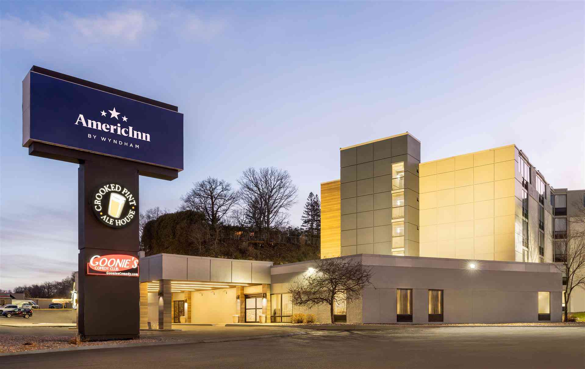AmericInn by Wyndham Rochester Near Mayo Clinic в Rochester, MN