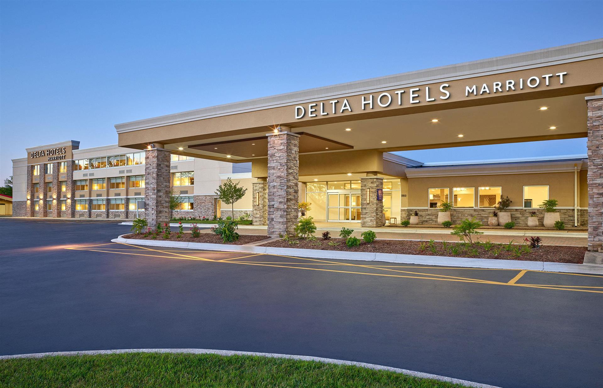 Delta Hotels Chicago Willowbrook image