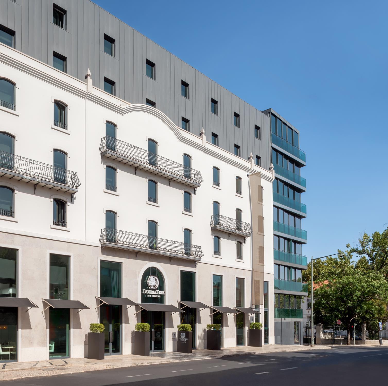 DoubleTree by Hilton Lisbon - Fontana Park image