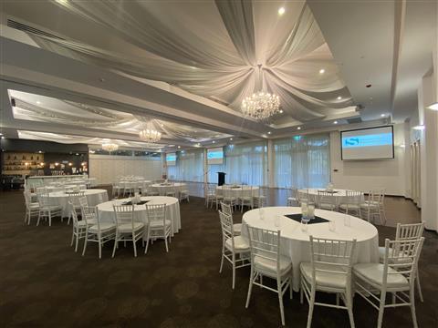 Sfera's Park Suites & Convention Centre in Adelaide, AU