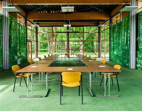 Eigentijdserf a Oirschot, NL