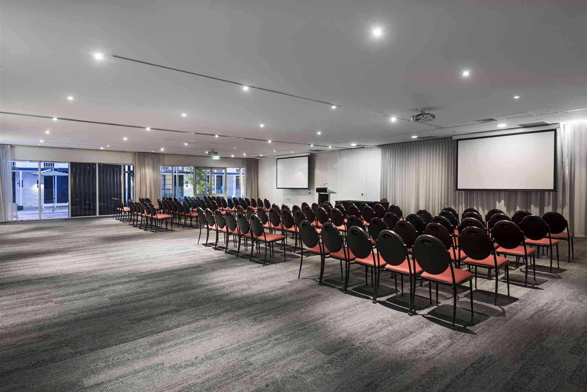 Tradewinds Hotel, Perth, AU